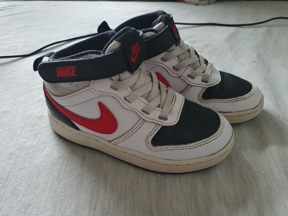 Sneakersy chłopięce Nike Court Borought Mid 2 EUR 26 9C.