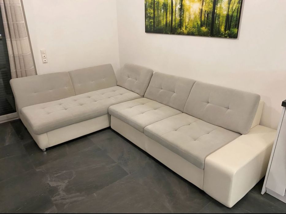 Stylowy narożnik z funkcją spania i pojemnikiem – komfort i elegancja