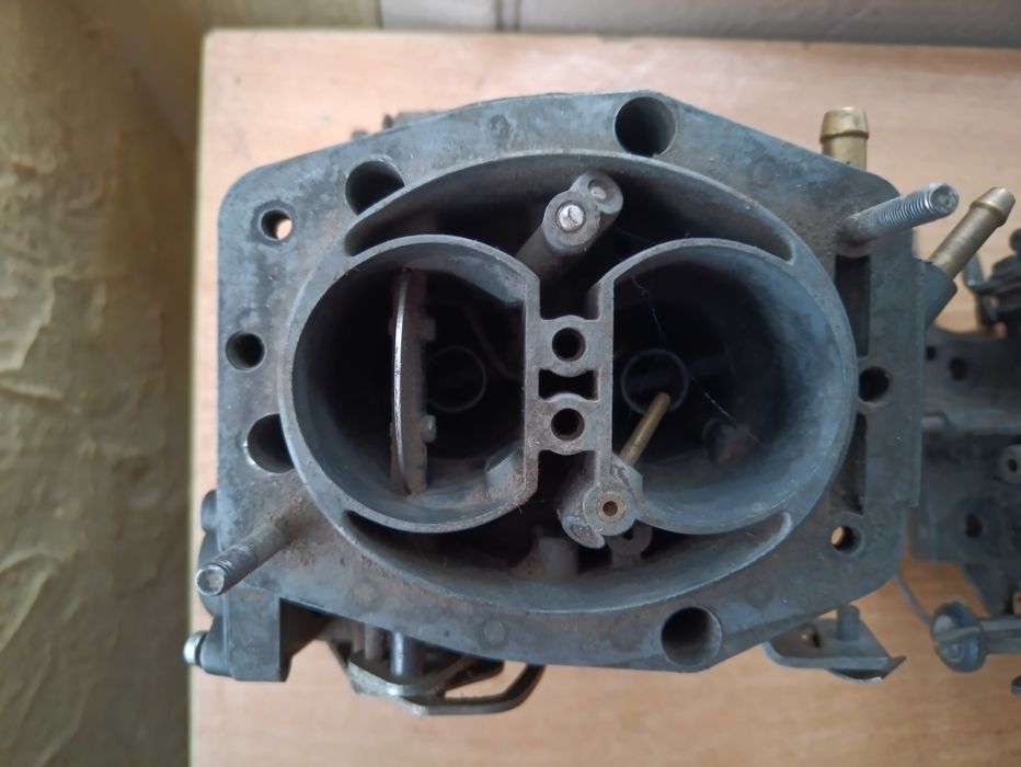 Два карбюратора Solex