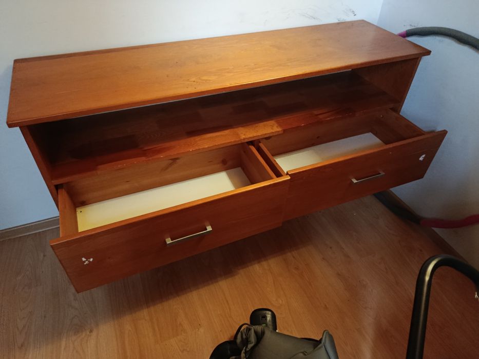 Komplet mebli  drewnianych