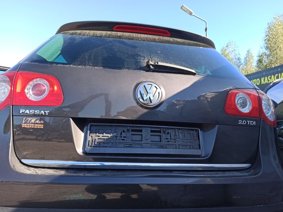 LC8Z klapa bagażnika bardzo ładna Volkswagen Passat b6 kombi drzwi