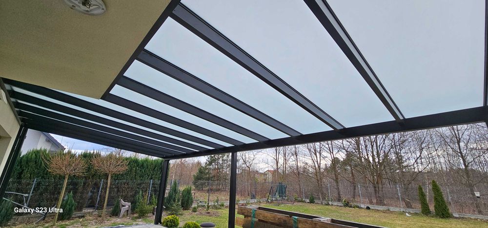 Pergola Aluminiowa Zadaszenie tarasu ruchome ścianki, szklane stałe