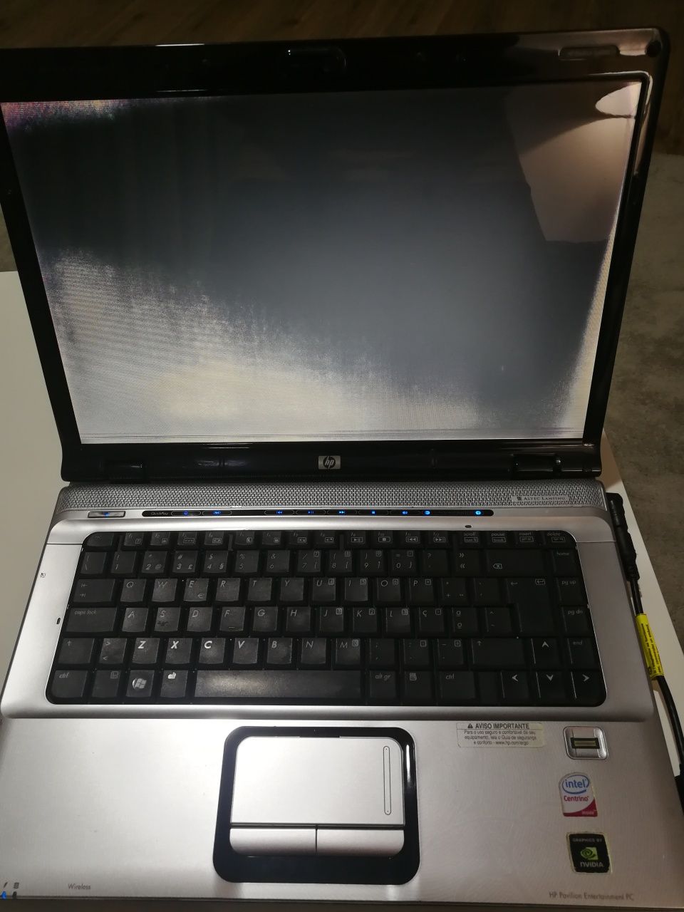 HP Pavillion dv6700 com avaria