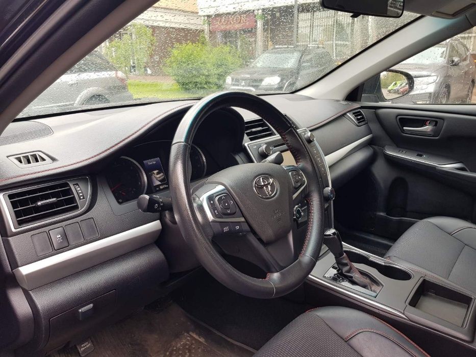 Продаю СВОЮ Toyota Camry 55 SE 2016 снят с Учета, на Укр номерах