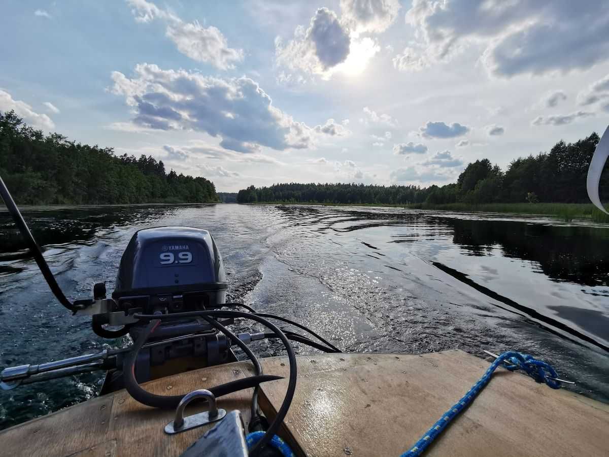 Jacht motorowy drewniany z silnikiem 10KM - unikat.