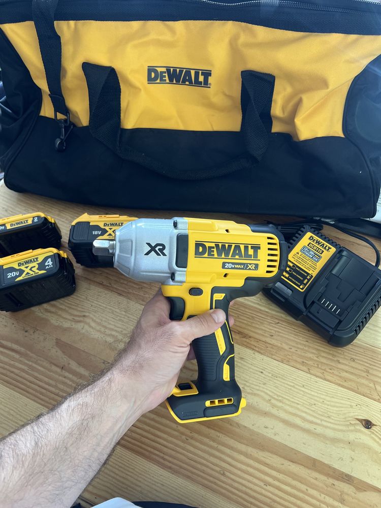 Гайковерт ударный аккумуляторный DeWALT DCF899P2