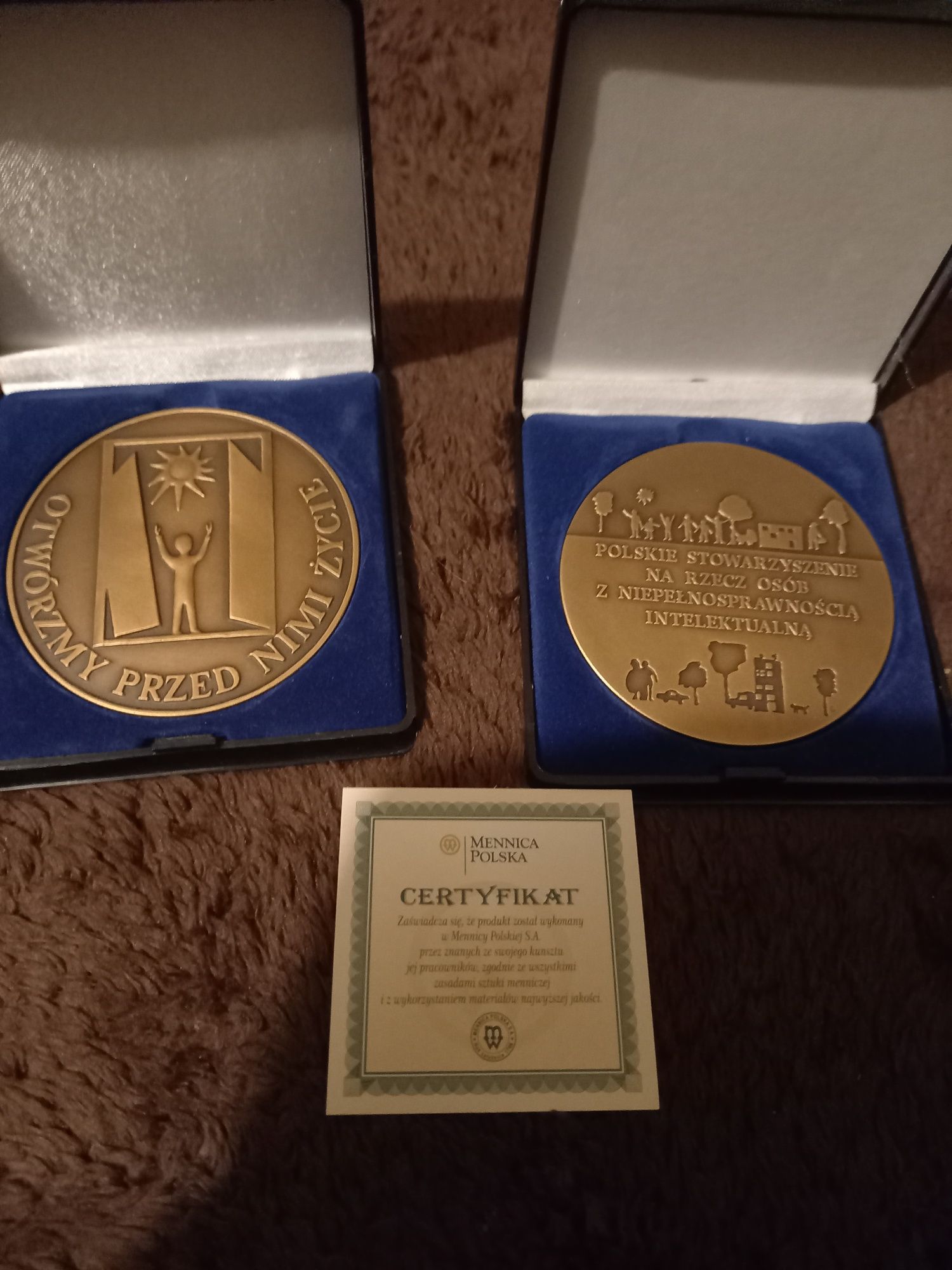 Medale okolicznościowe z Mennicy Polskiej, brąz, certyfikat