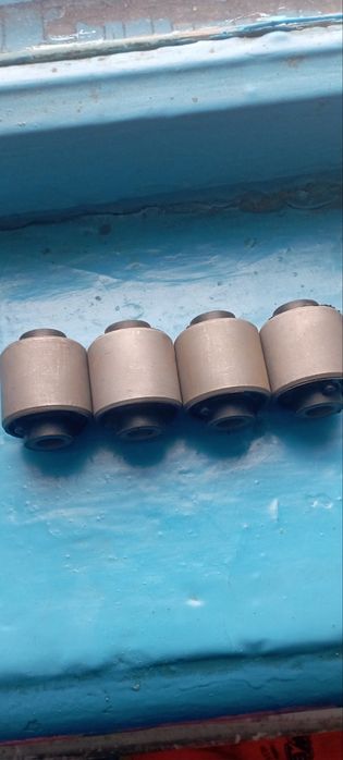 Продам салейнблоки заднього поперечного речага