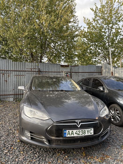 Tesla model s 85 2014