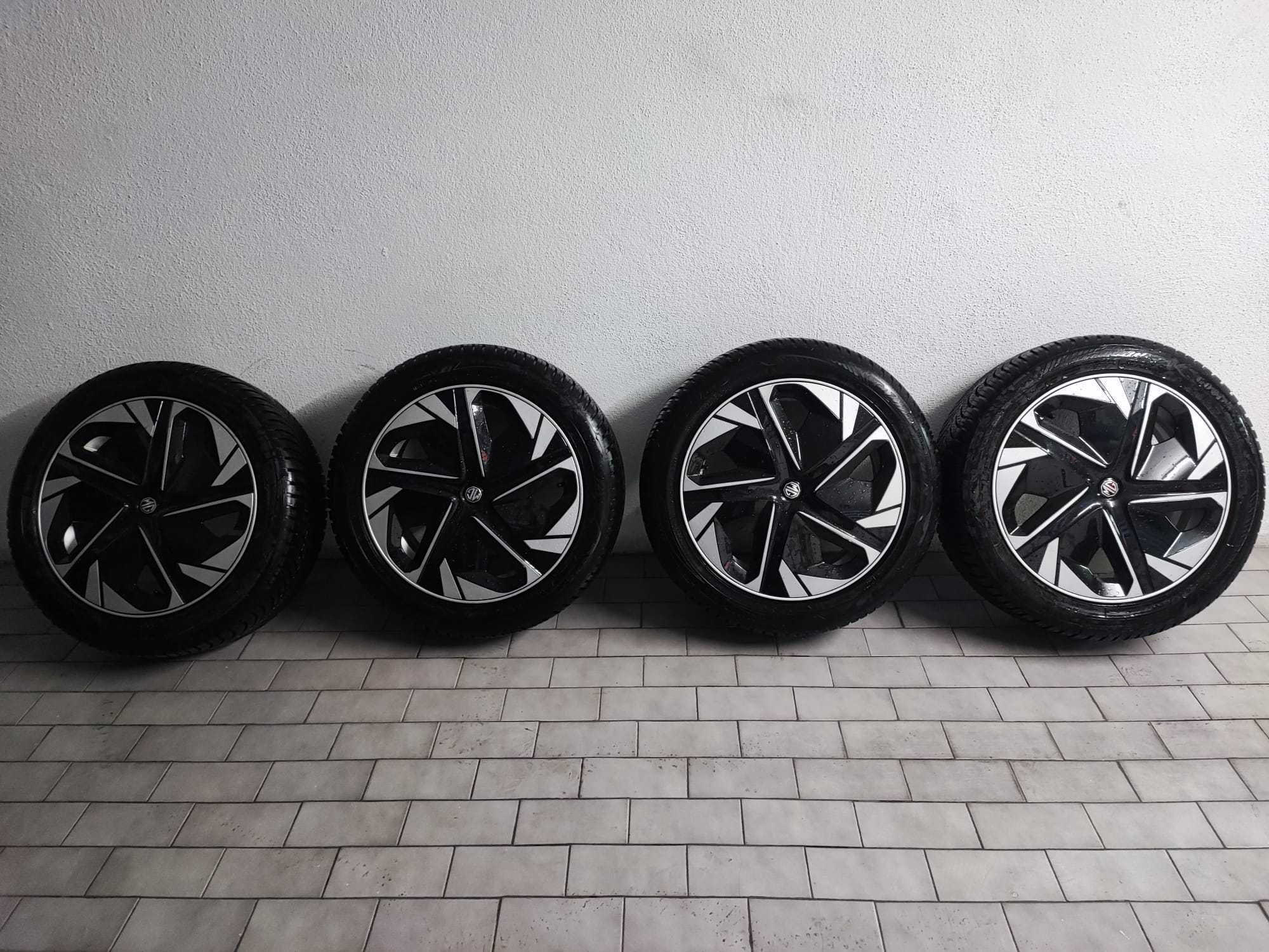 Jantes Originais 17' MG com Pneus