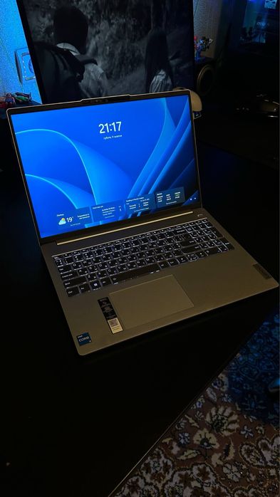 Ноутбук Lenovo IdeaPad 5 15IAH8