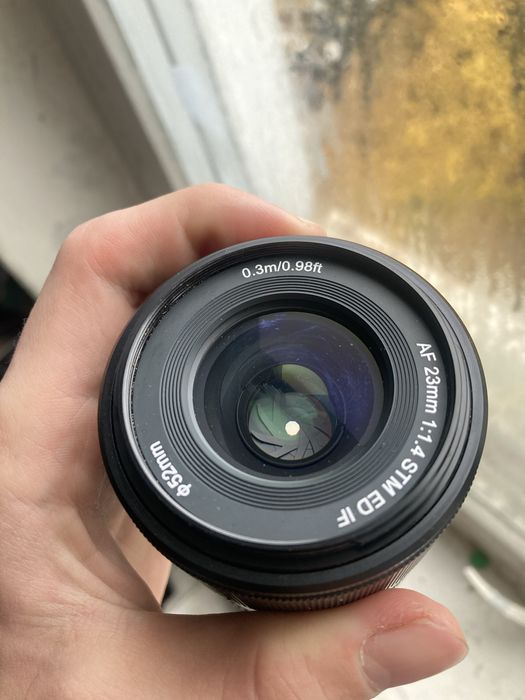 Viltrox 23 1.4 Sony з коробкою