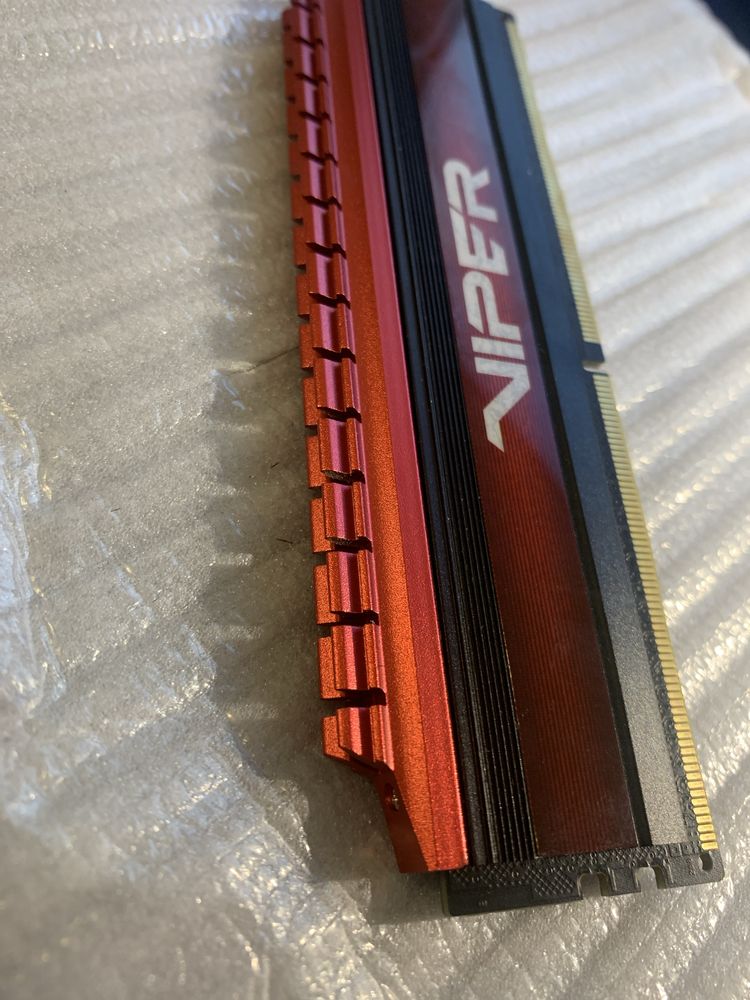 Ram DDR4 4GB 3000MHz 16cl viper pariot