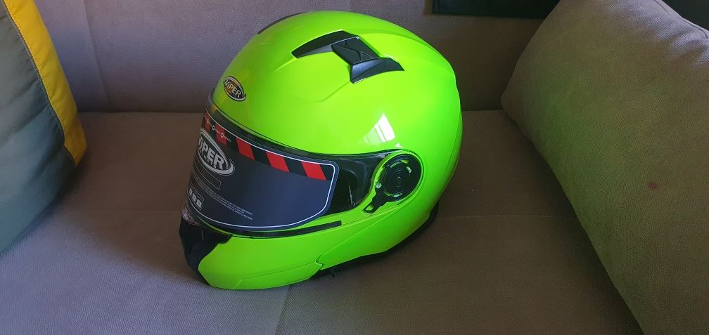 Capacete mota Viper
tamanho XL
Marca Viper Helmets
Novo

Para mais inf