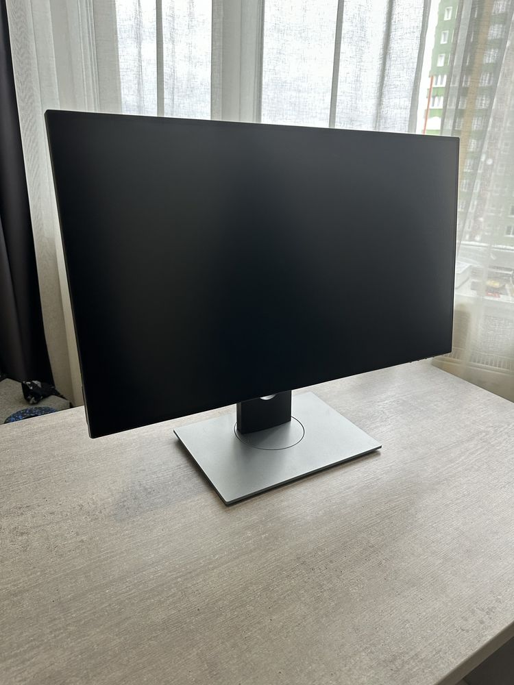 Монитор Dell U2717D