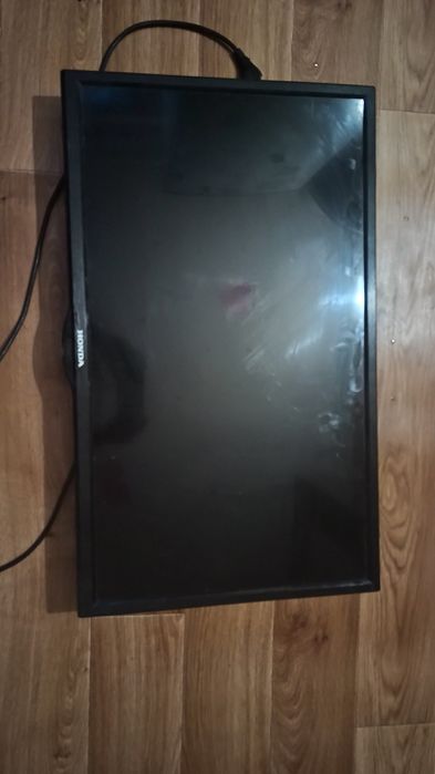 Продам телевизор Honda 32 с разбитым экраном