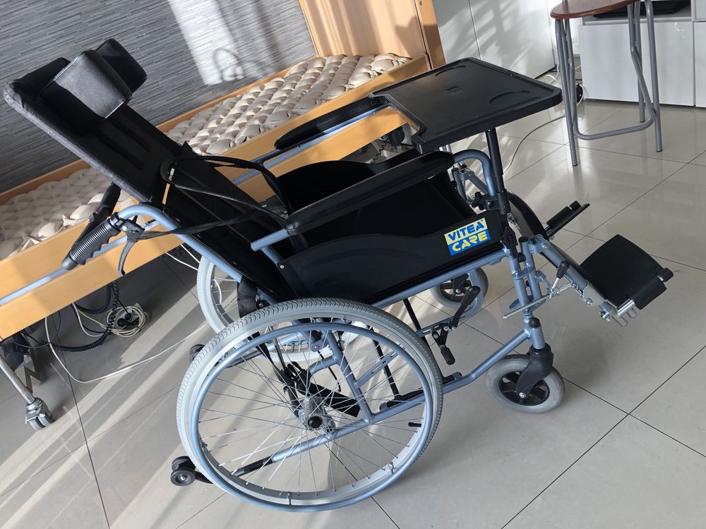 Wózek specjalny osoby niepełnosprawnej wysoki