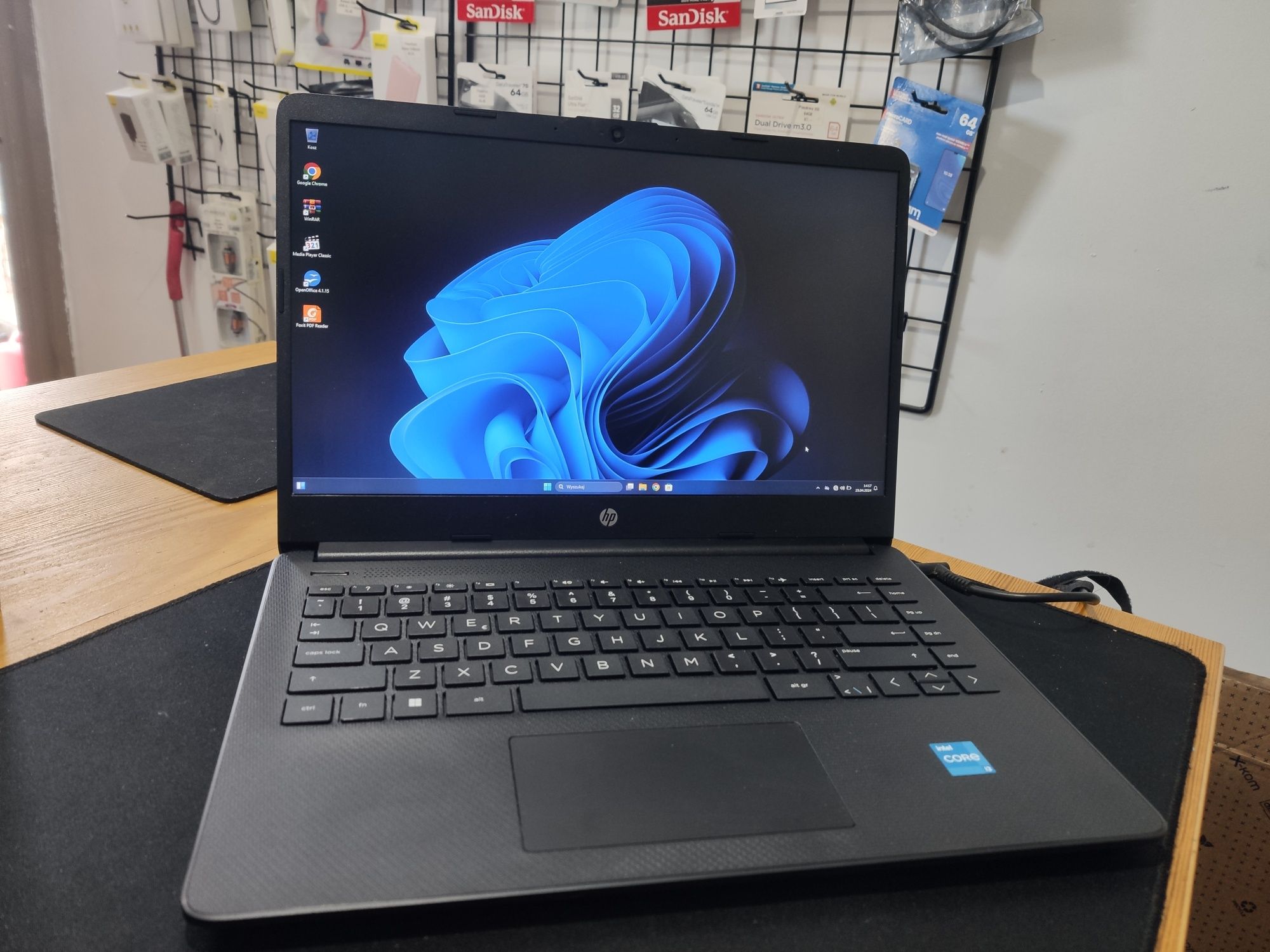 Laptop ultrabook HP 14" Intel 11Gen NvME po firmie