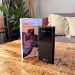 Nowy powerbank 10000 mAh, z latarką, wyświetlaczem, czarny kolor