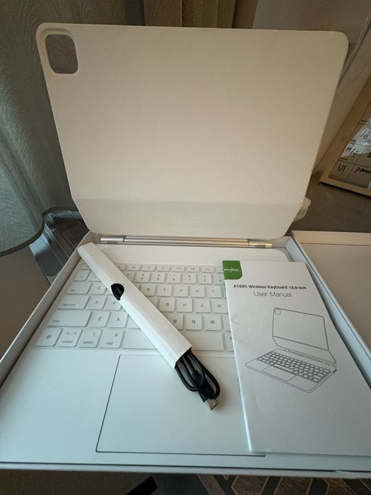 ipad Pro 13” wireless keyboard