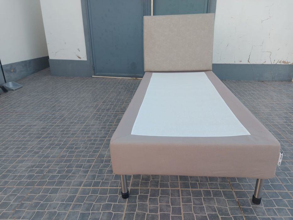 2 Summiers solteiro com cabeceira beje/castanha clara