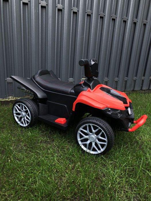 Дитячий квадроцикл на акумуляторі 3-6 років