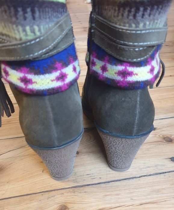 Damskie ocieplane botki buty jesienno-zimowe na koturnie  rozmiar 40