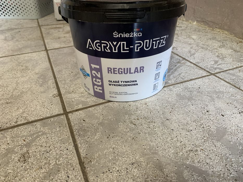 Wiadro gladzi tynkowej