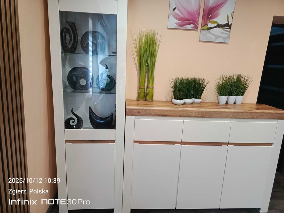 Meble z kolekcji Holten