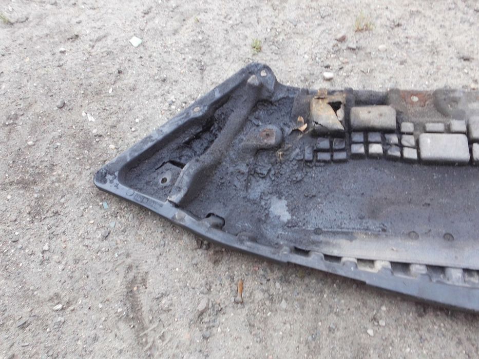 Mercedes W204 osłona pod Zderzak Spoiler