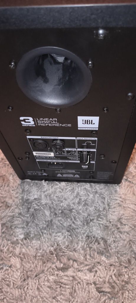 Jbl lsr 305 mk1 monitory studyjne odsłuchy