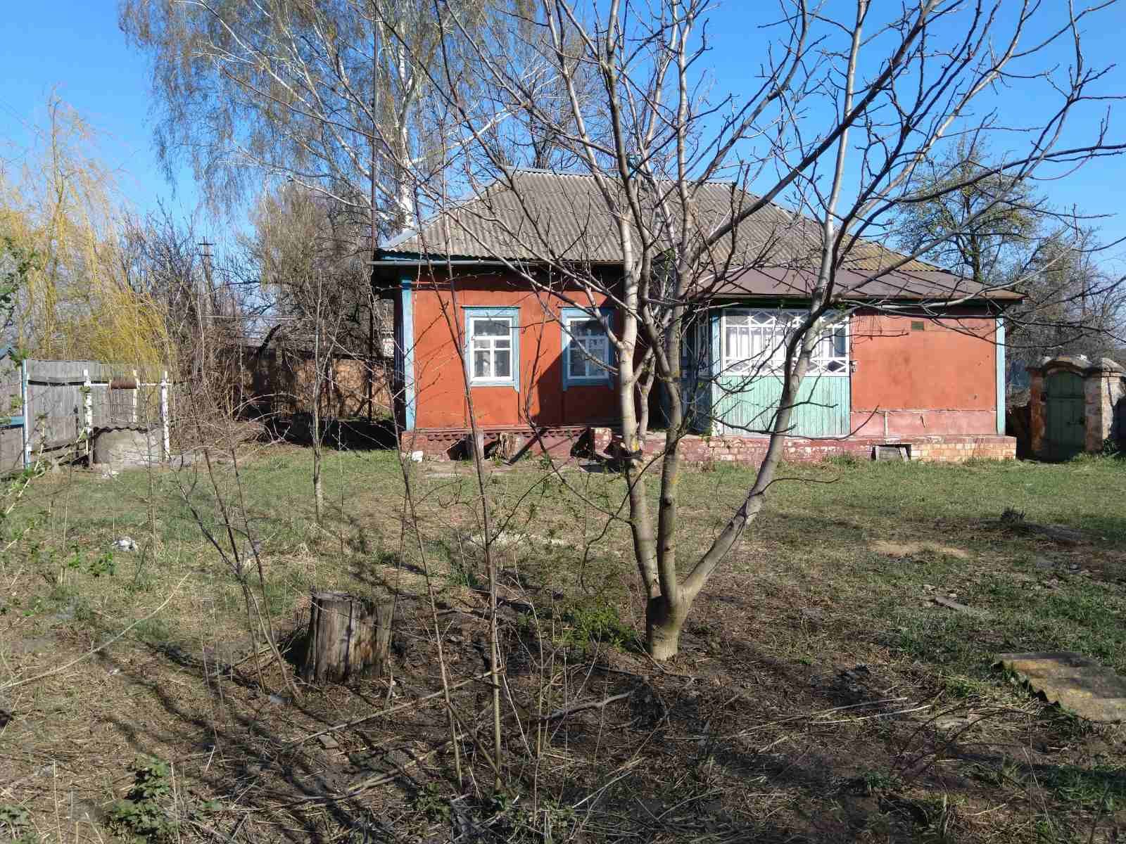 Приватний будинок та ділянка 50 соток
