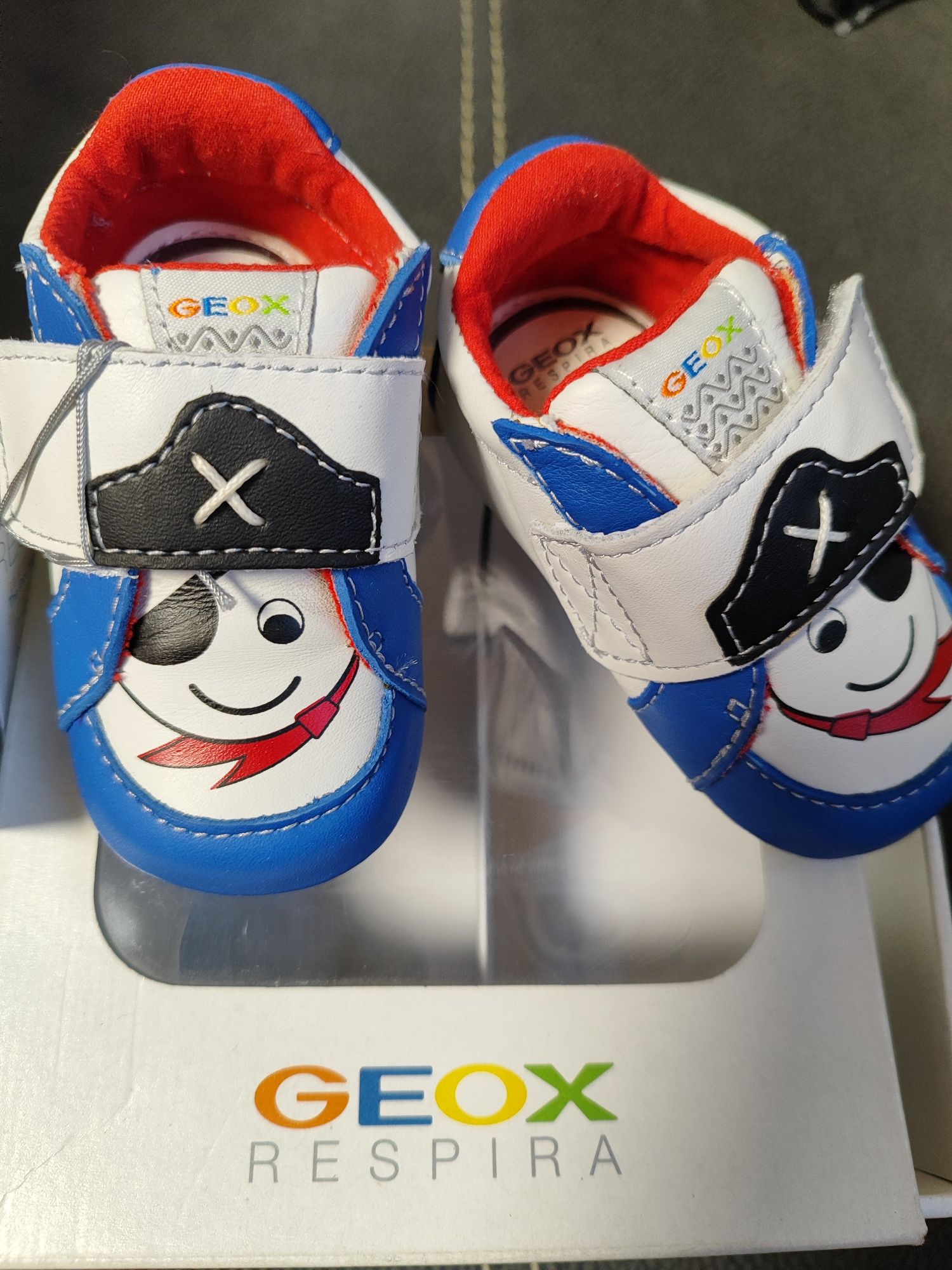 Перші кросівки дитячі з супінатором Geox Respira 18р.