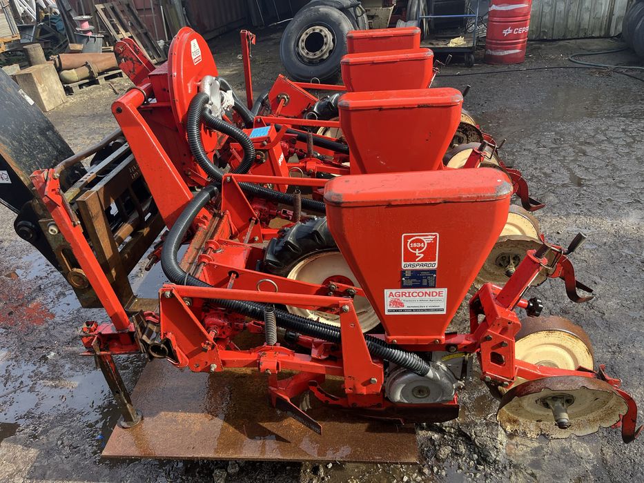 Semeador milho usado