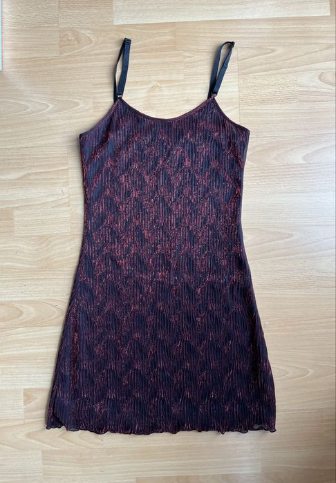 Czarno-bordowa sukienka imprezowa/sylwestrowa. Raz zalożona. Małe S.