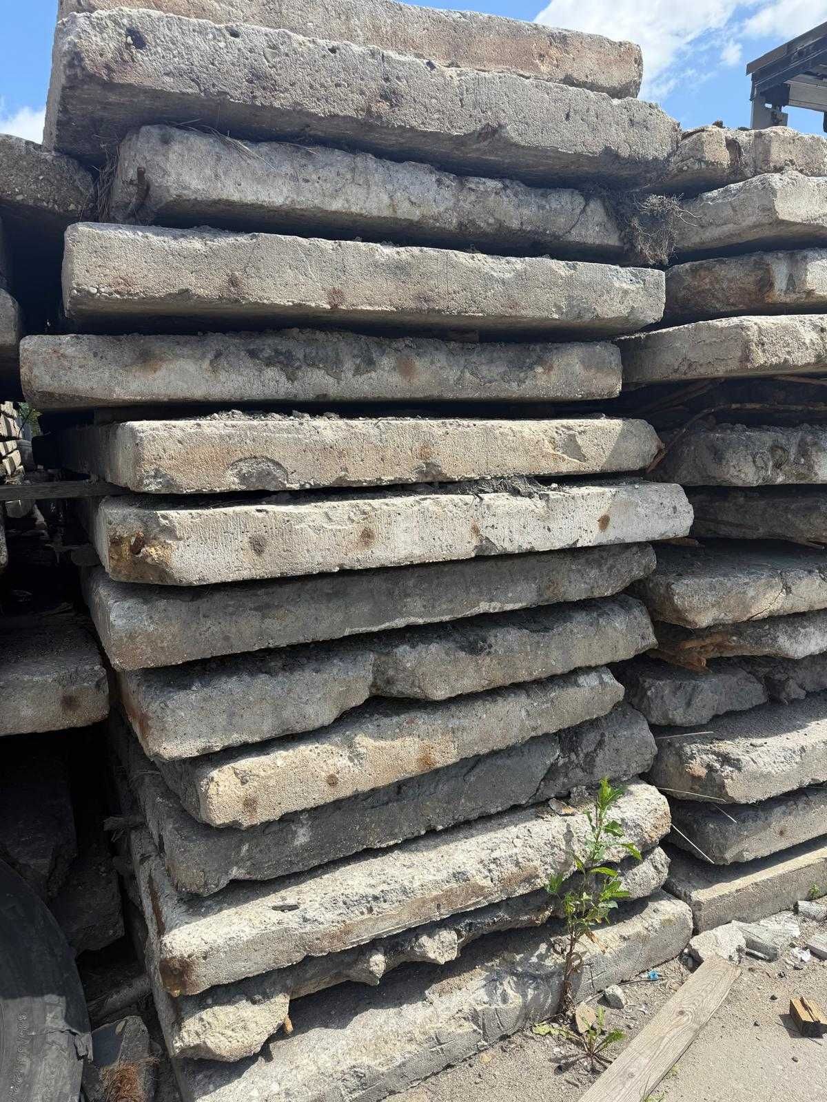 Płyty betonowe do utwardzenia placu