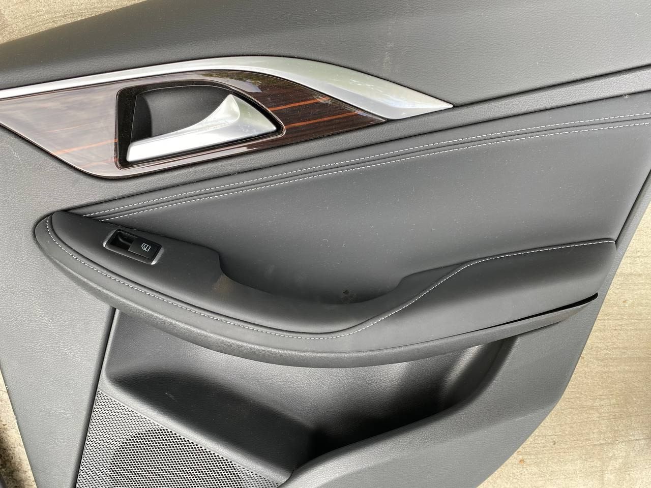 Infiniti qx30 карты задних дверей