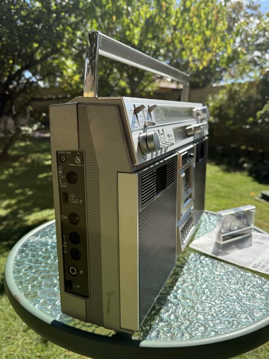 Продам магнитолу AIWA 990