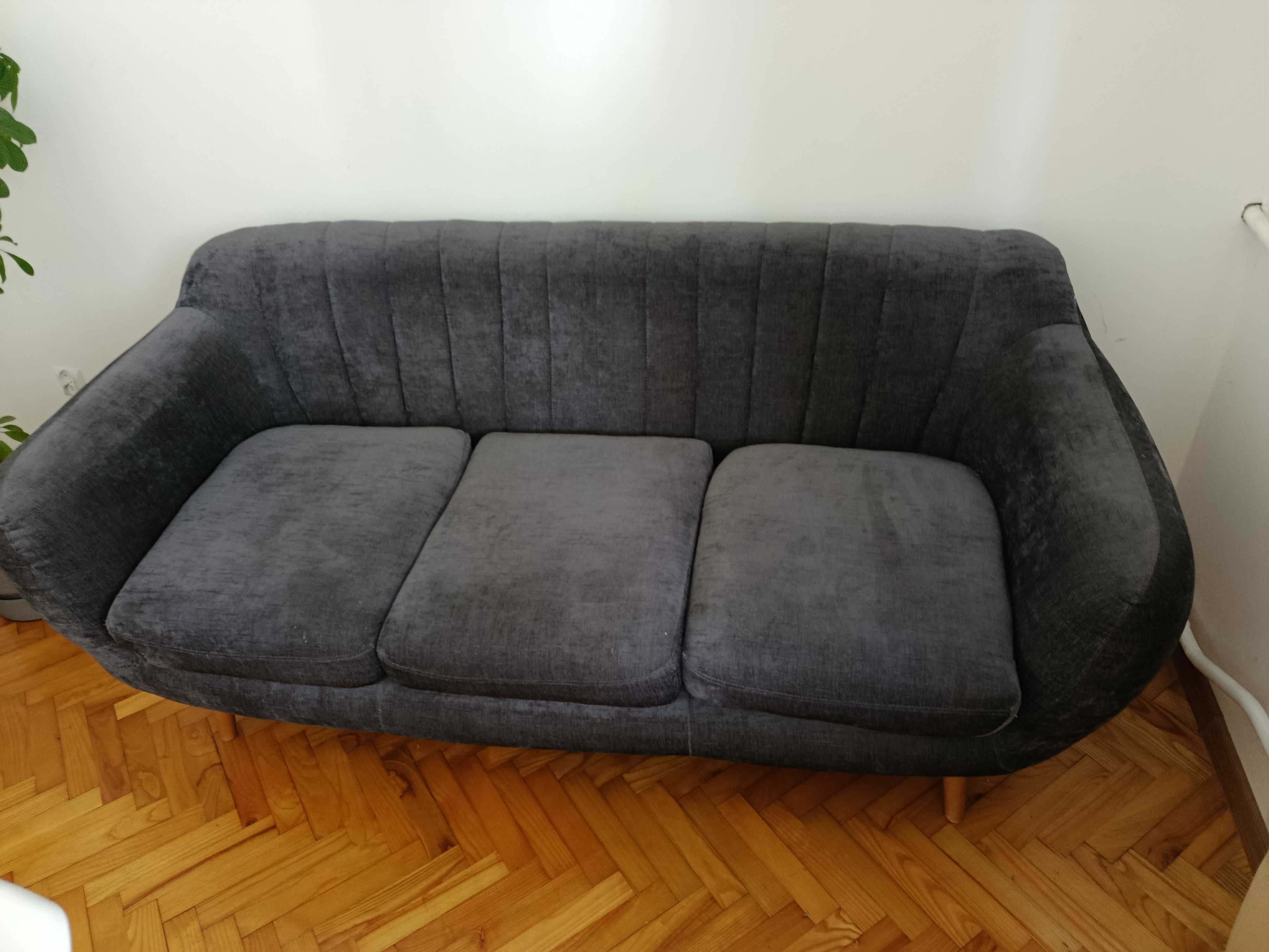 Sofa trzyosobowa