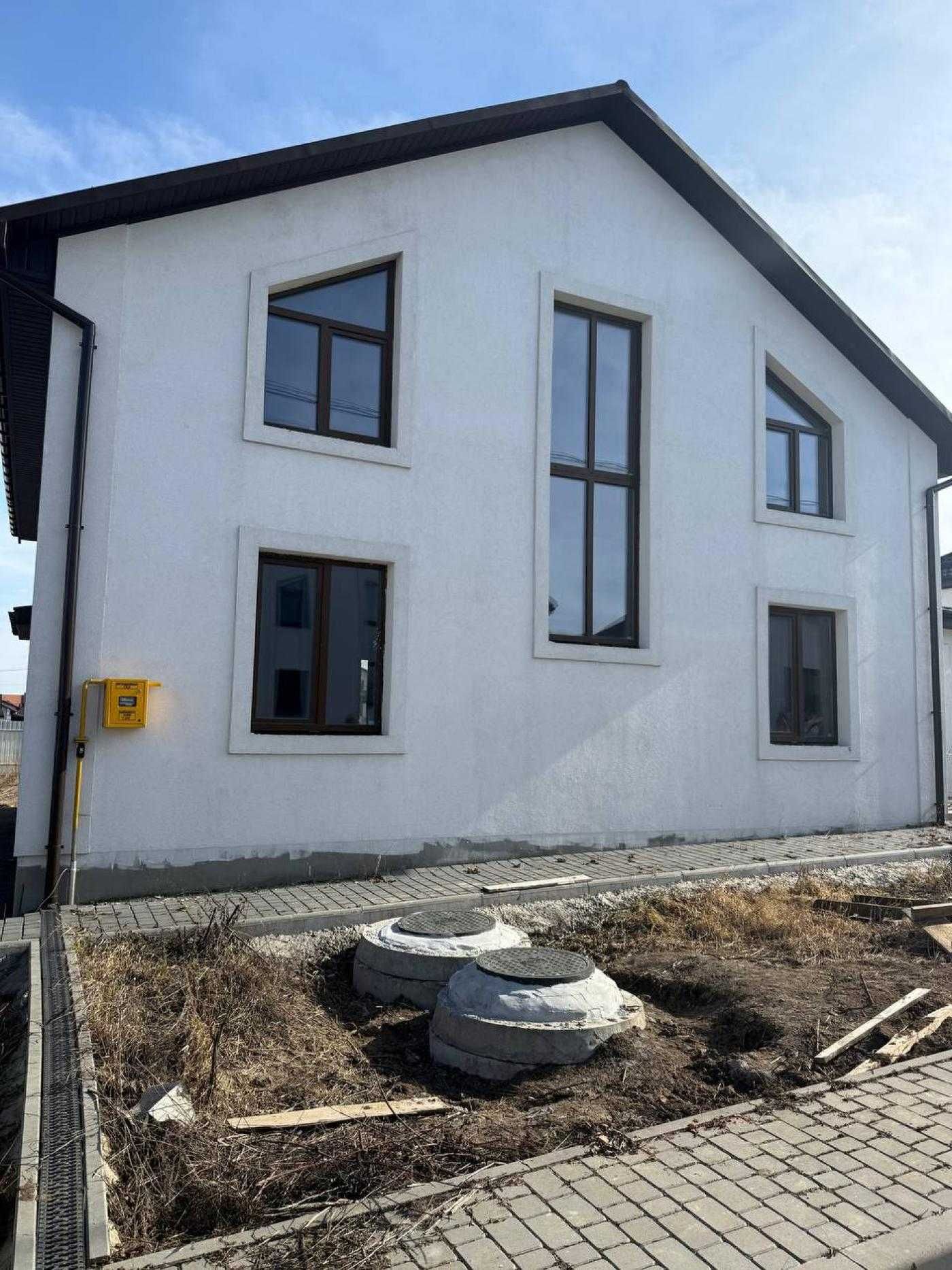 Продаж будинку в котеджному містечку Ледовський