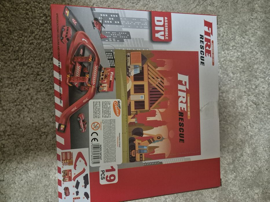 Nowy zestaw straż pożarna z parkingiem