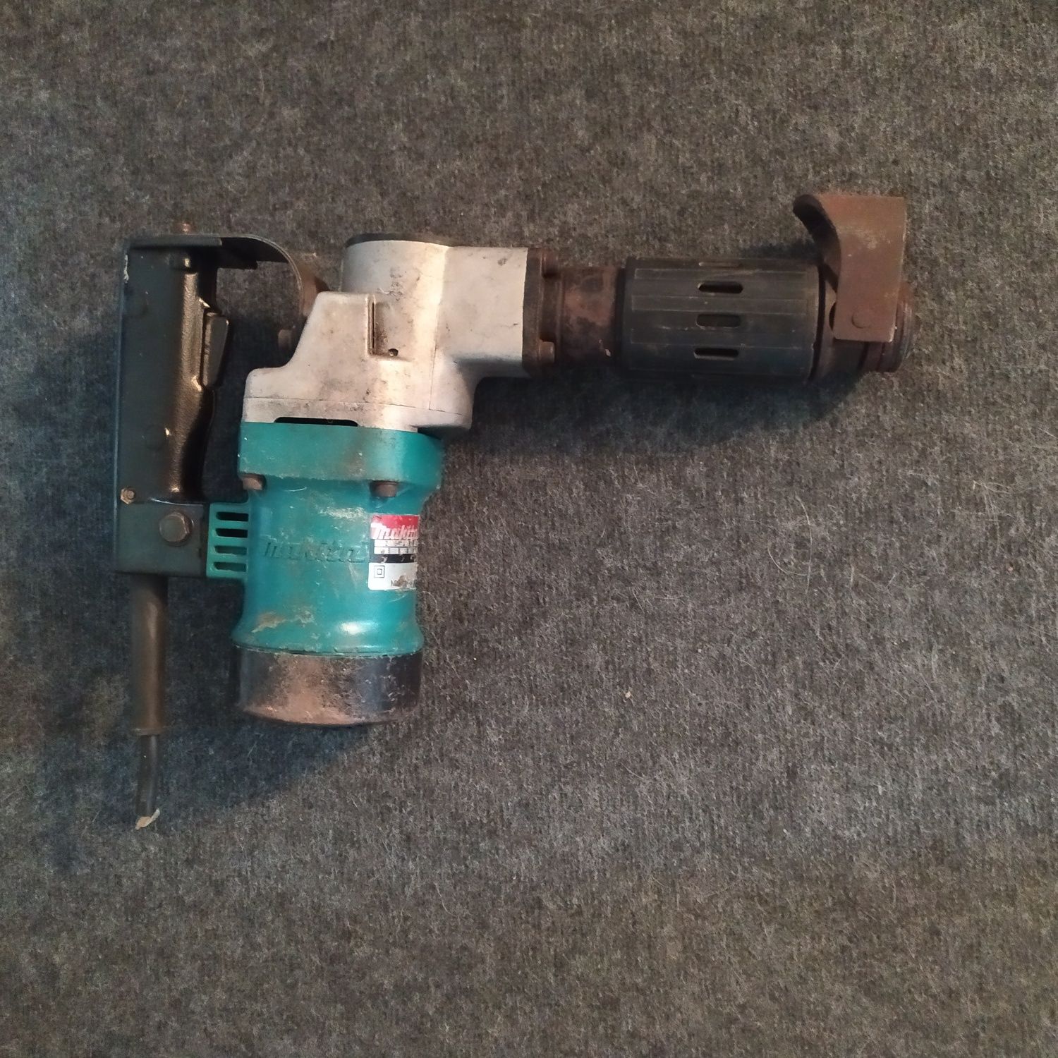 Młotek Makita hm 0810