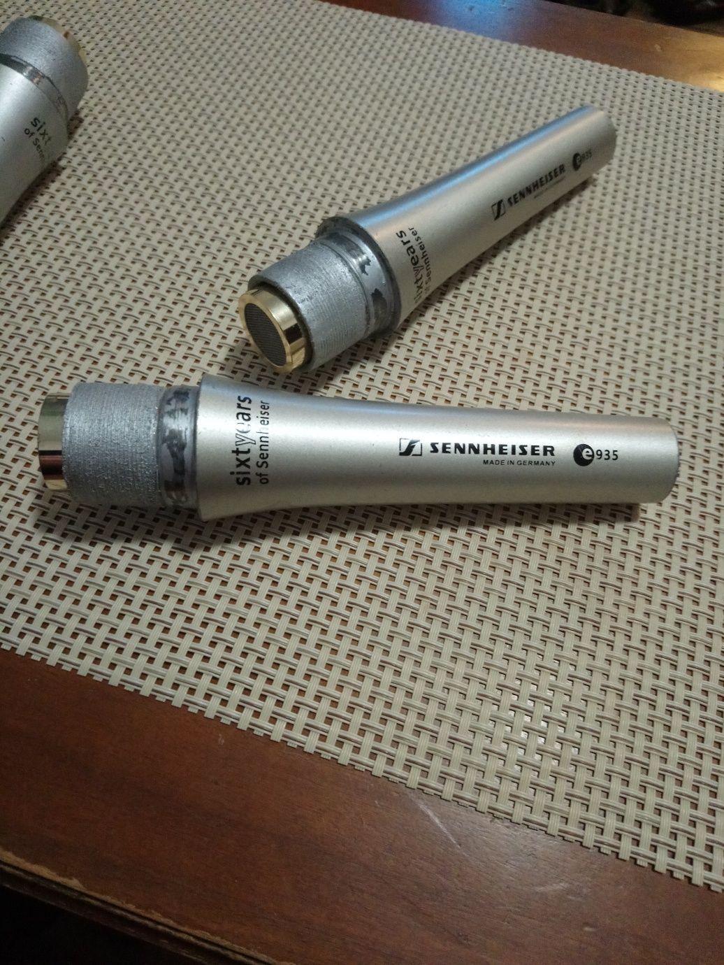 Мікрофон конденсаторний, фантомне живлення 48 V.