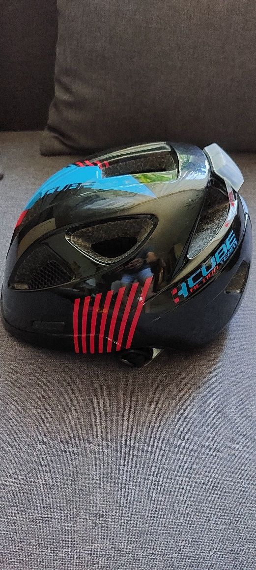 Kask rowerowy dla dziecka CUBE