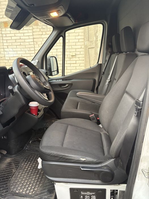 Mercedes sprinter 314 cdi chlodnia kontener 2021