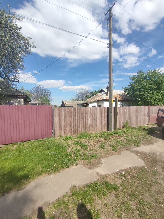 Будинок зі зручностями 10 км від міста