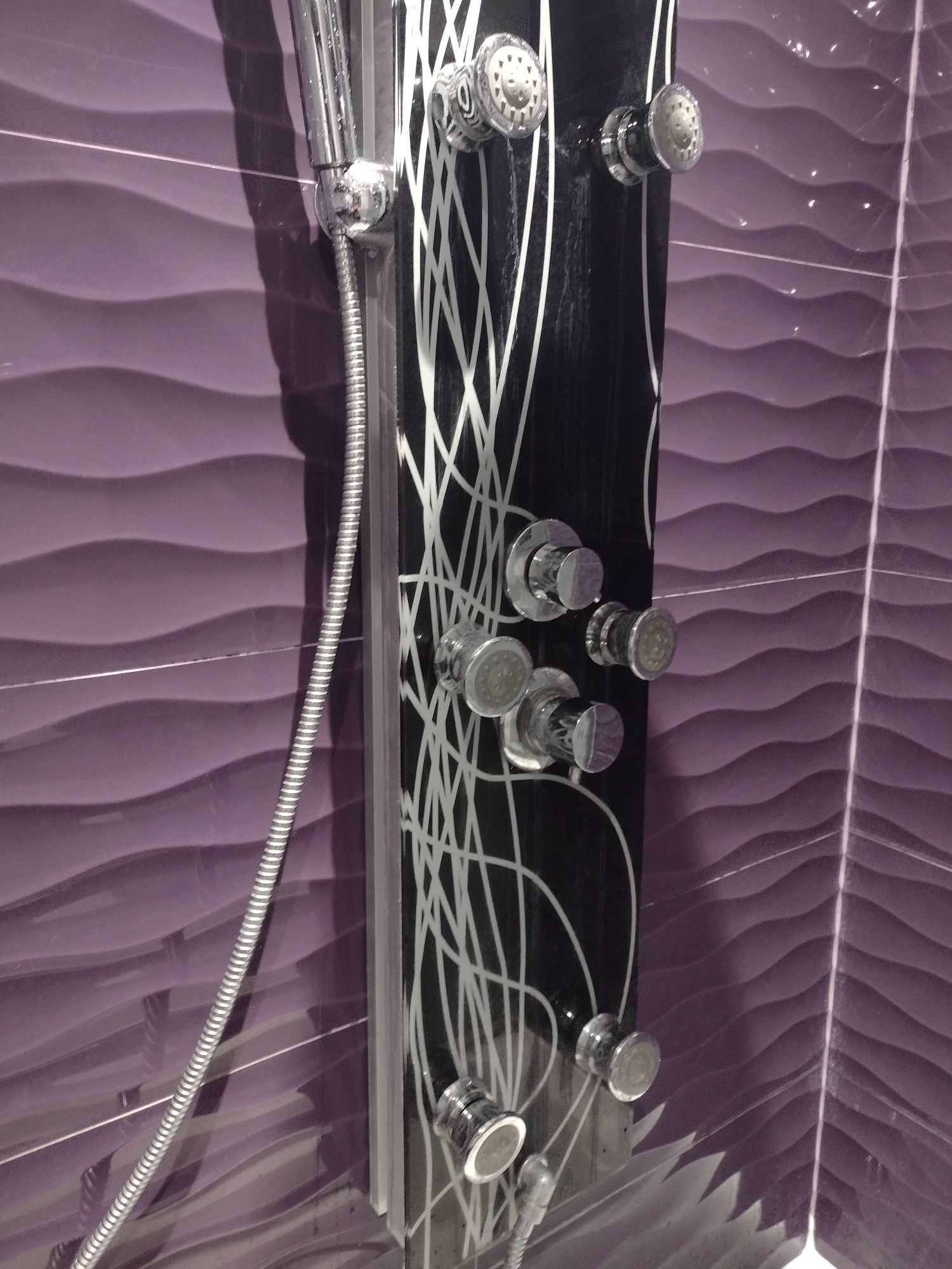 Panel prysznicowy z deszczownica i hydromasażem