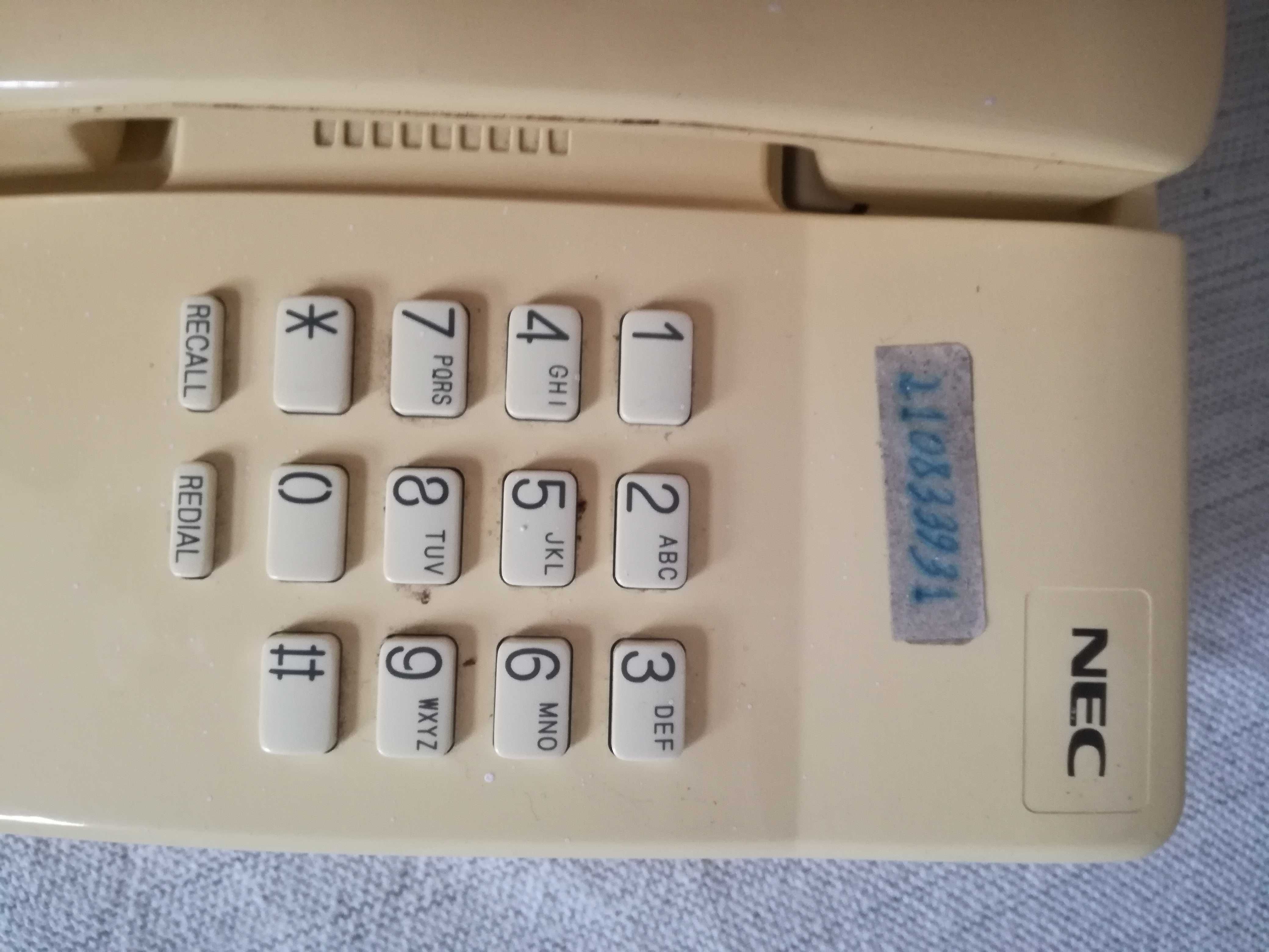 Telefone com fios NEC a funcionar