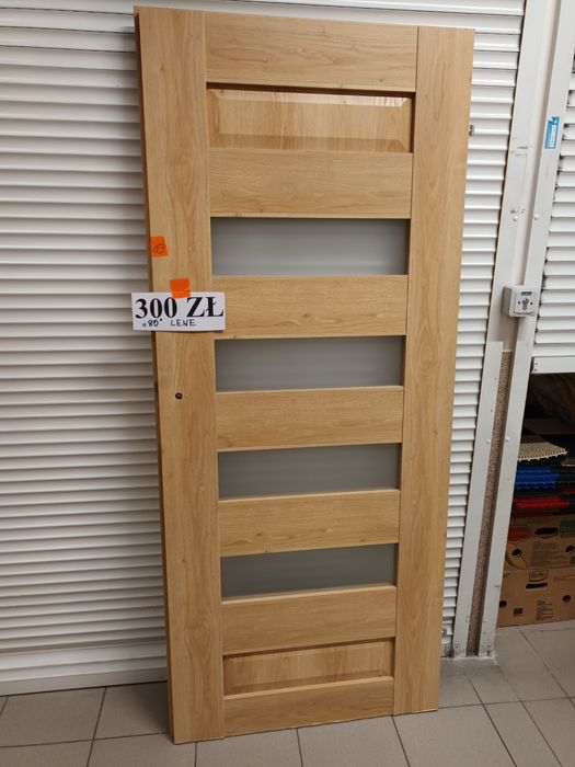 Wyprzedaż drzwi z ekspozycji.