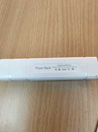 Power bank z latarka i kompasem